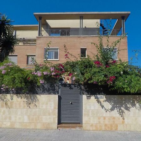Beach House Castelldefels Dış mekan fotoğraf