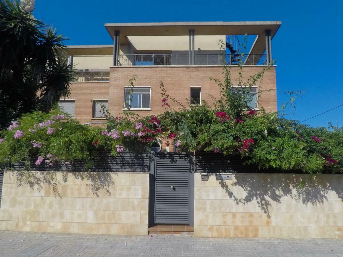 Beach House Castelldefels Dış mekan fotoğraf
