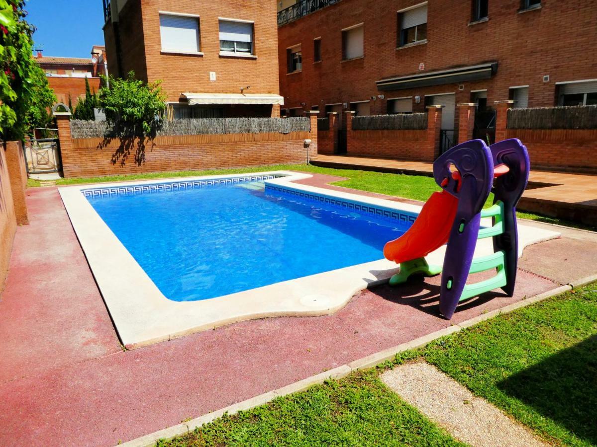 Beach House Castelldefels Dış mekan fotoğraf